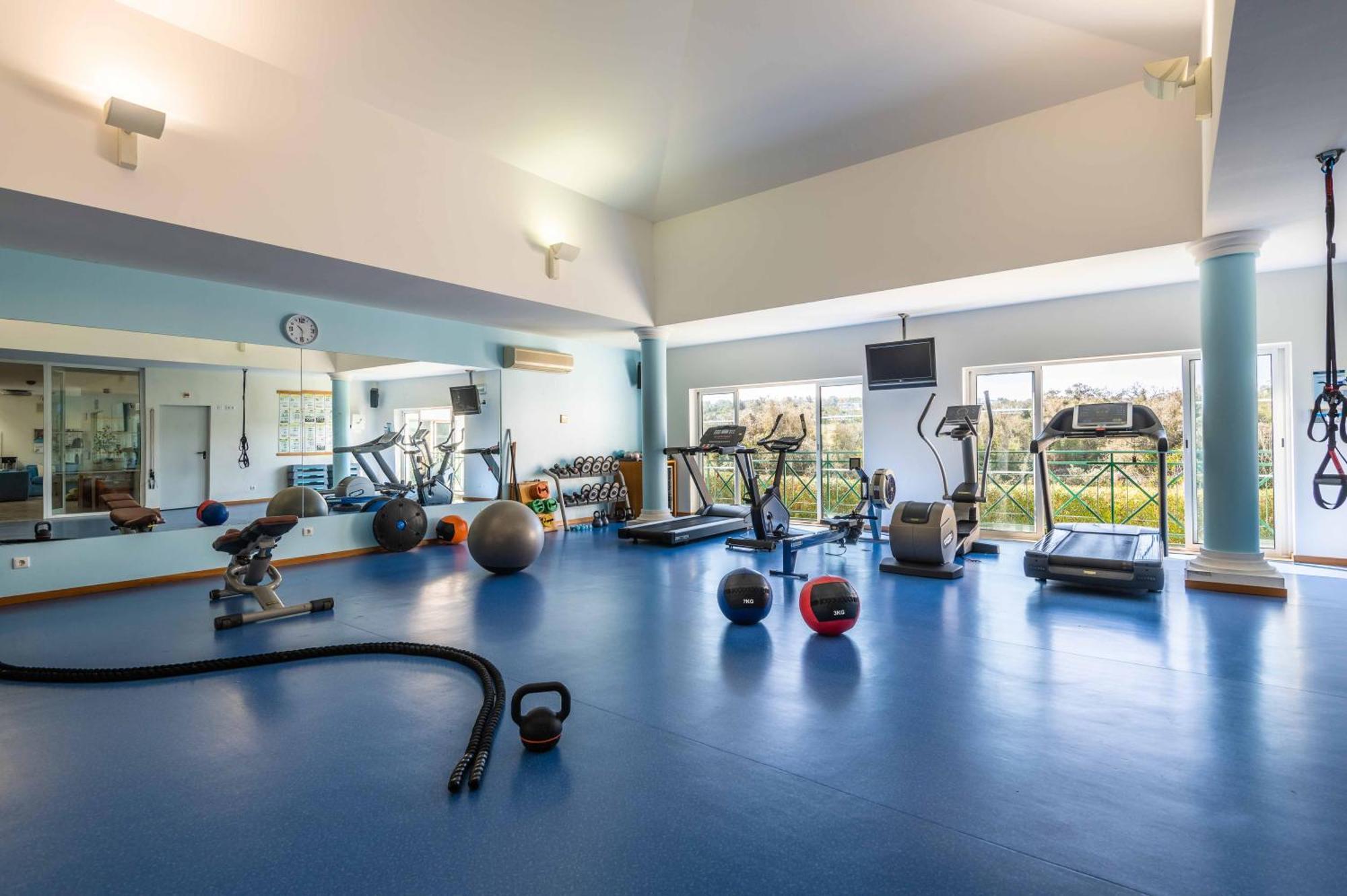 Vale D'Oliveiras Quinta Resort & Spa Carvoeiro  Eksteriør bilde The gym at the National Rehabilitation Hospital